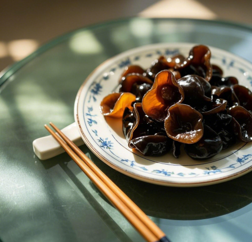 木耳久泡真的会产生剧毒吗？食品安全检测仪的原理与应用